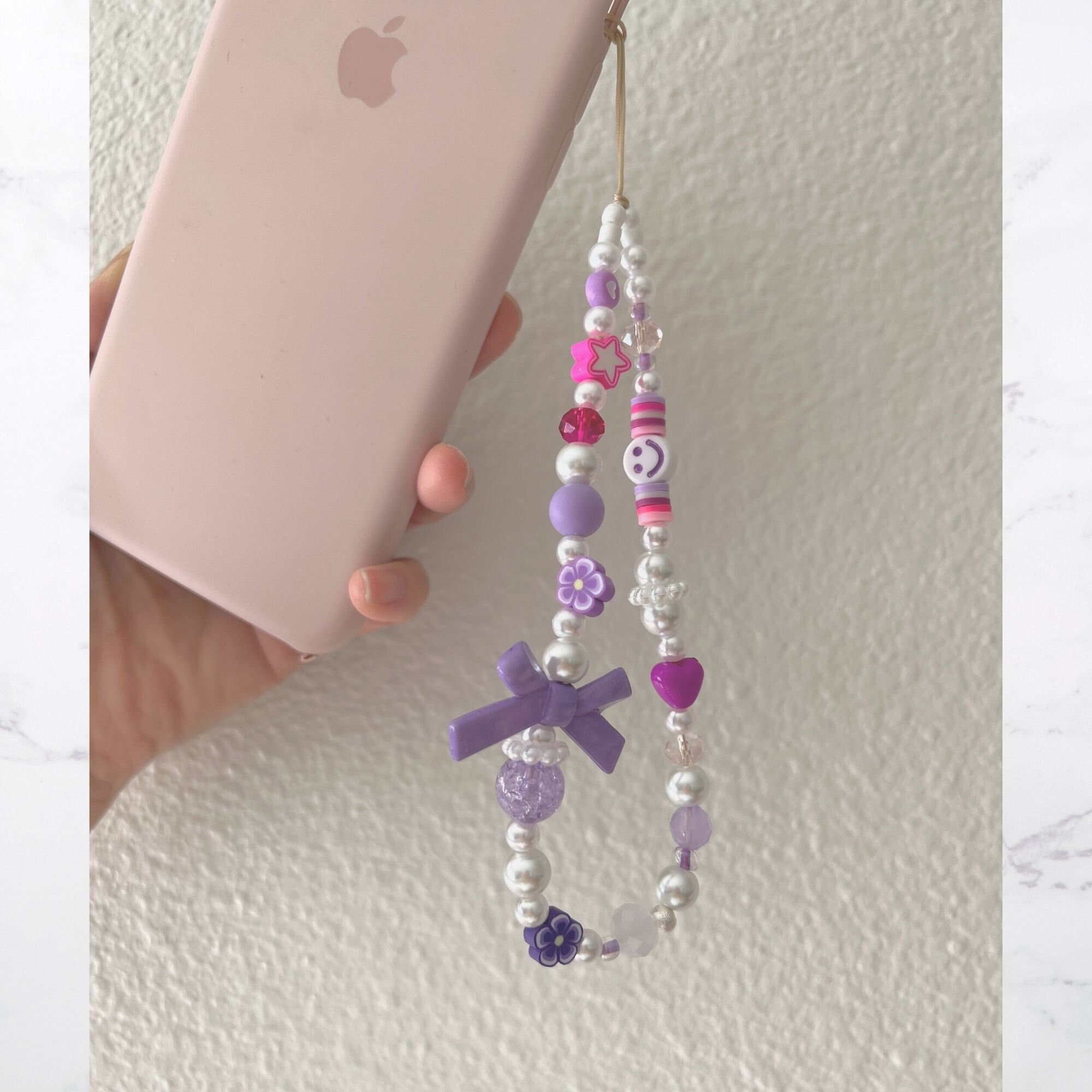 Make a phone charm w me#keychain #bagchain #beadedjewelry #bowties #ph, phone charm tali tutorial
