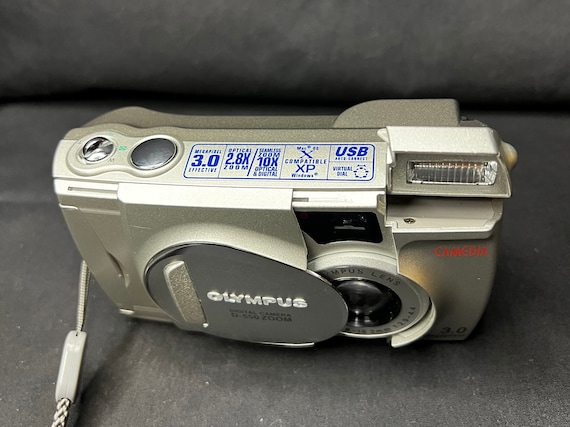 Retro Olympus CAMEDIA D-550 Zoom Digital Camera - Etsy