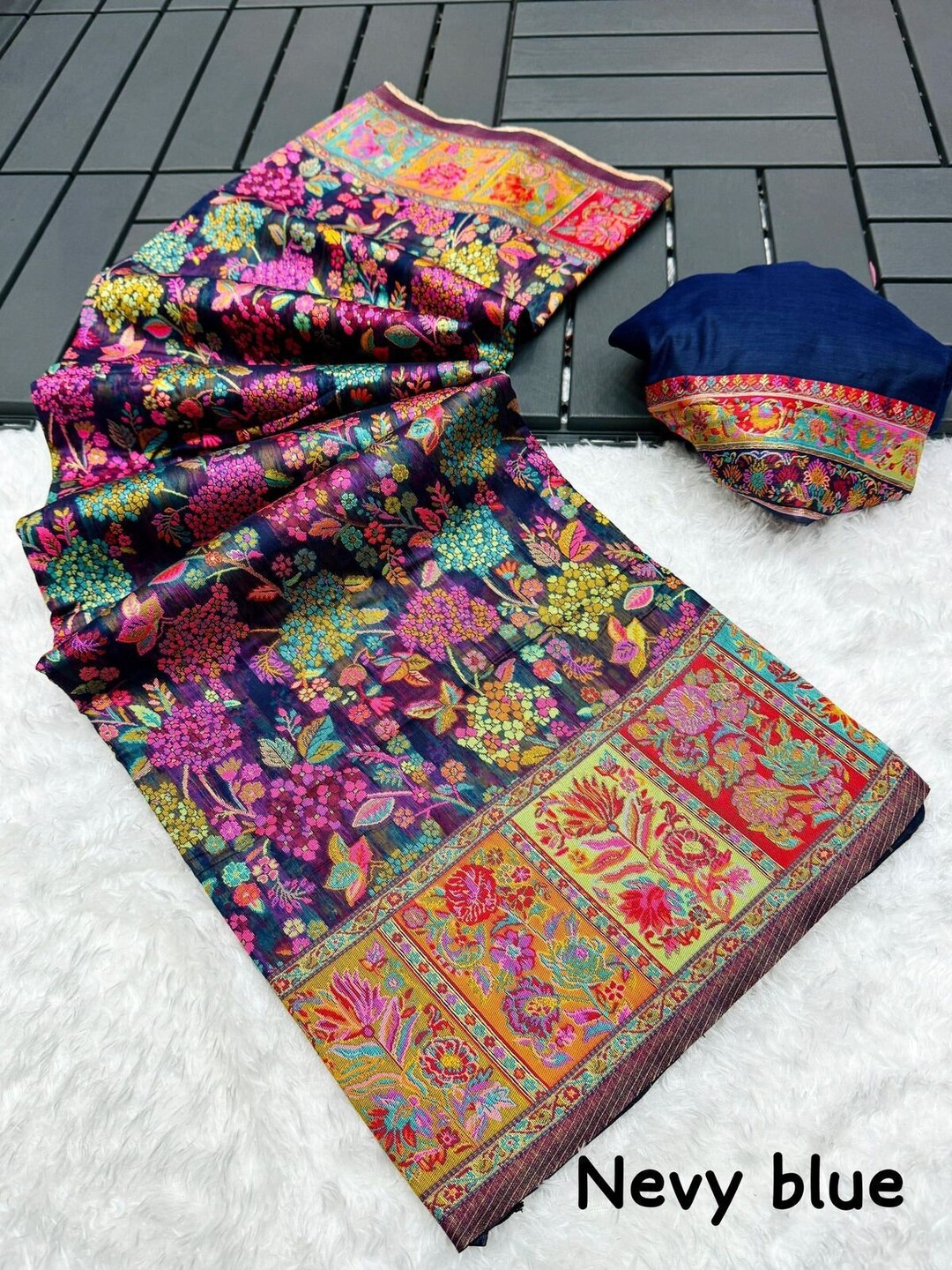 Classic Pashmina Silk Saree with Rich Kashmiri Craftsmanship