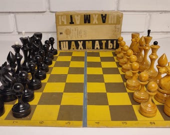 素敵な本物のソビエト製大型木製チェスセット YUNOST ロシア製