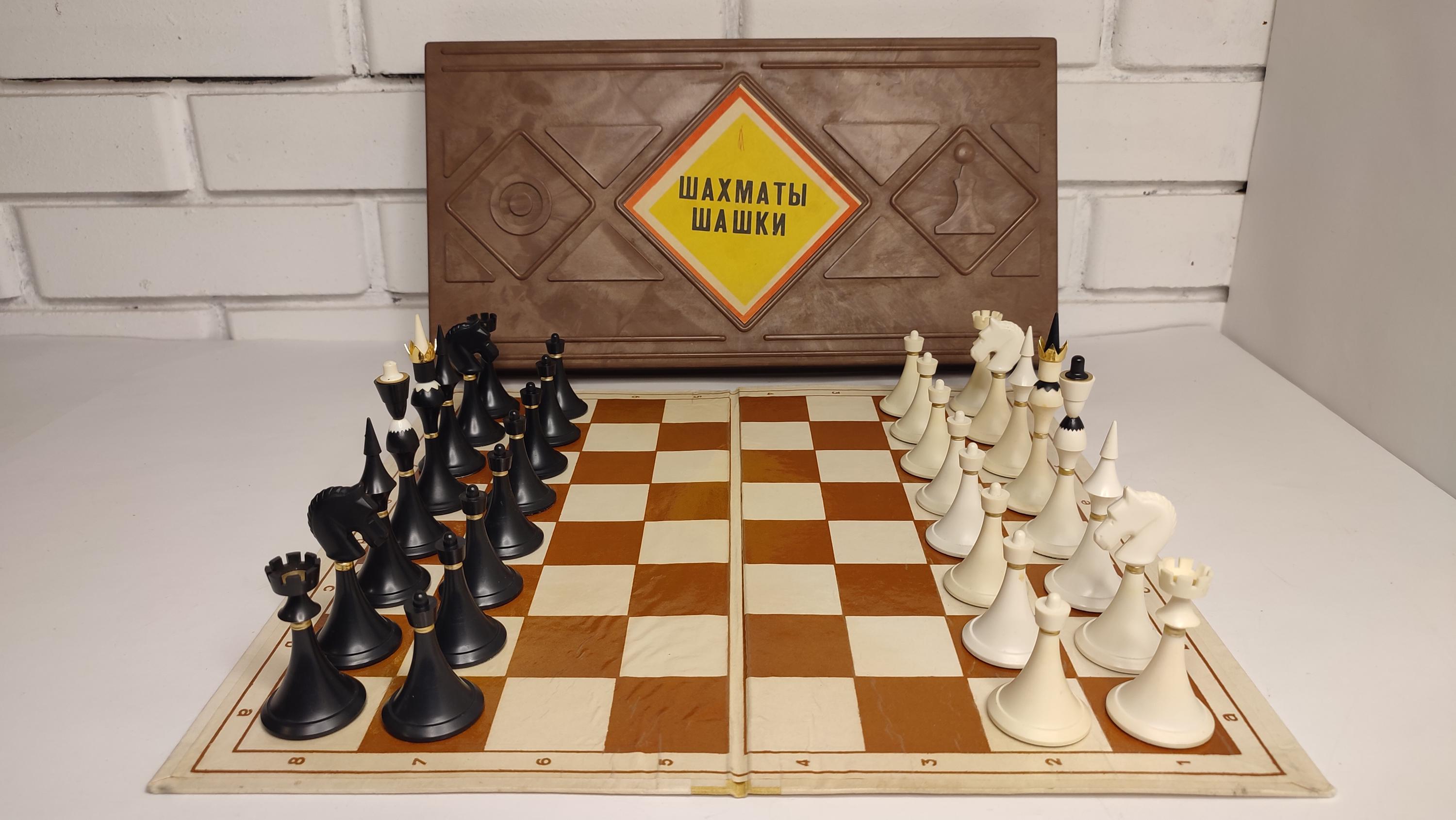 ★新品未開封★未使用THE CHECKERS 80's COMPLETE BOX Olympic Soviet Chess Set With Checkers Russian Vintage USSR