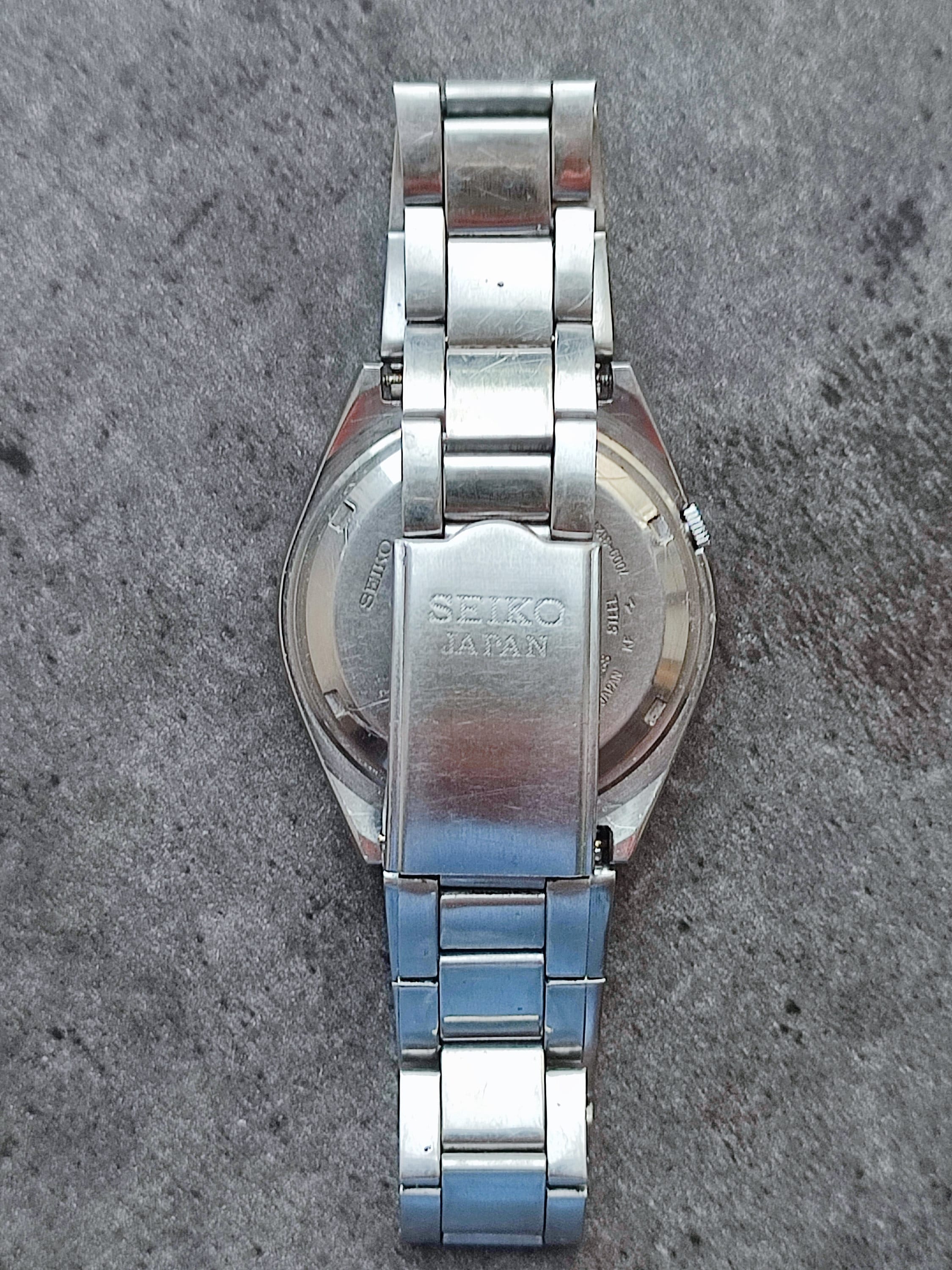 1980's SEIKO 5 Men's Watch Vintage Japanese Mechanical