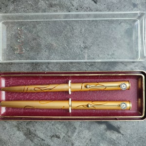 Original vintage GIFT-SET of ballpoint and fountain pens
