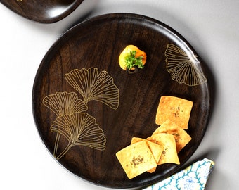 Round Charcuterie Board with Brass Inlay, Wooden Serving Tray, Acacia Wood Serving Platter, Personalized Gift for Mom.