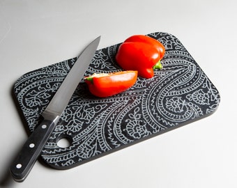 Engraved Black Cutting Board, Chopping Board with Flower Motif, Chef Gift.