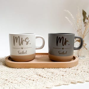 Geschenk-Set Hochzeit | Tablett mit Gravur | Tassen I personalisiert I Dekotablett | Keramikbecher I Mister und Miss I Hochzeitsgeschenk