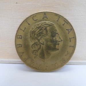 Italy 200 Lire Coin Copper/Brass Dated 1978, Vintage Italian Currency, Perfect for Coin Ring