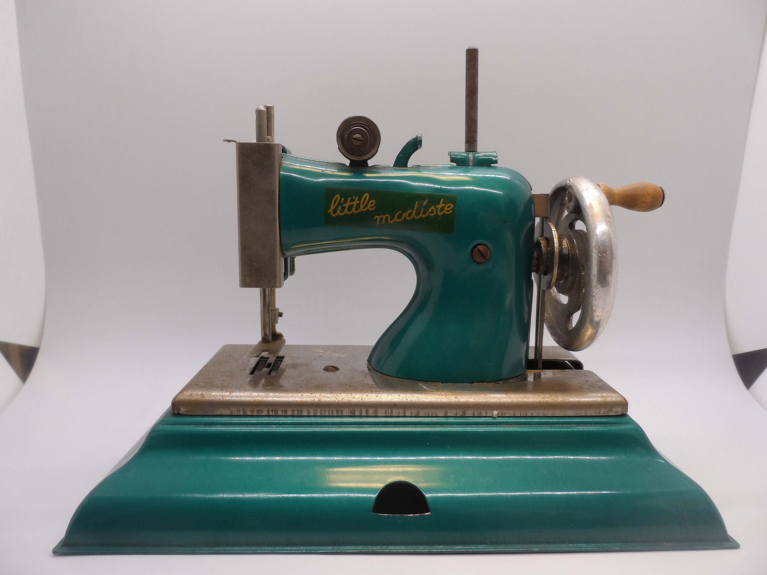 Post Sewing Machine for sale Only 4 left at 65