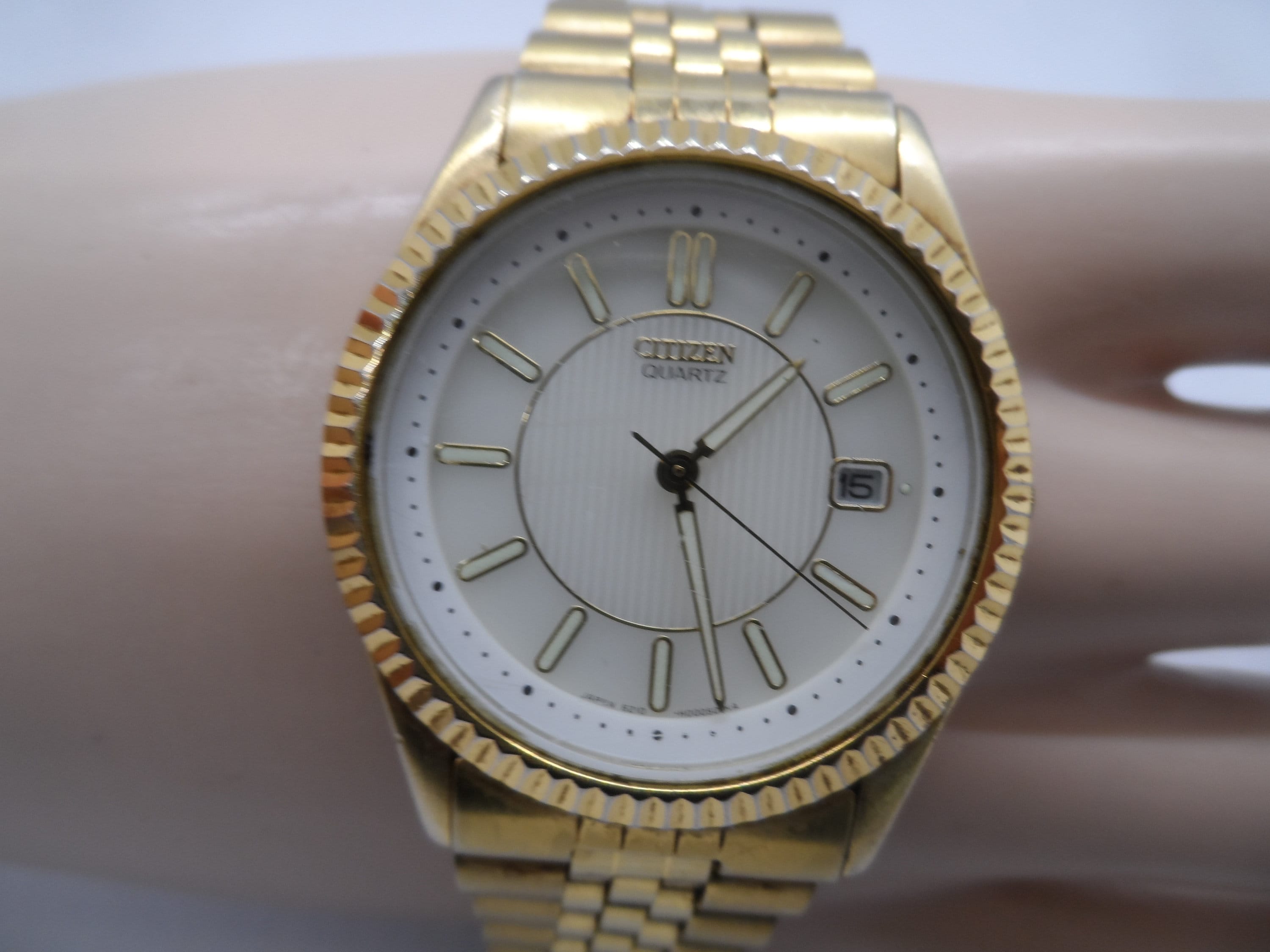 Vintage Citizen Time/date Dial 6210 H00050KA Gold Tone, Glow Vintage Citizen Time/date Dial 6210 H00050KA Gold Tone, Glow