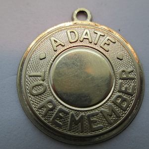 Vintage 12K Gold Filled Round Pendant