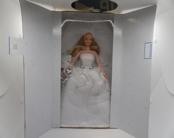Vintage 1999 Blushing Bride Barbie