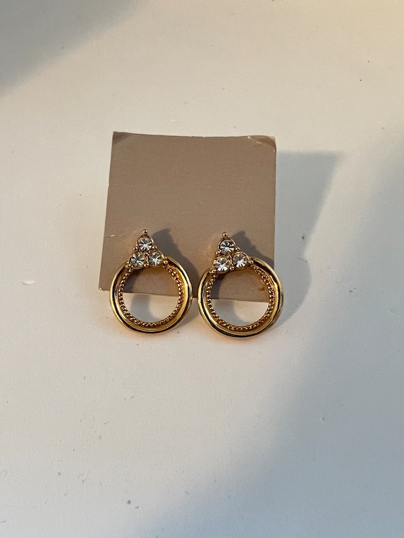 Vintage Gold Tone Hoop Earrings