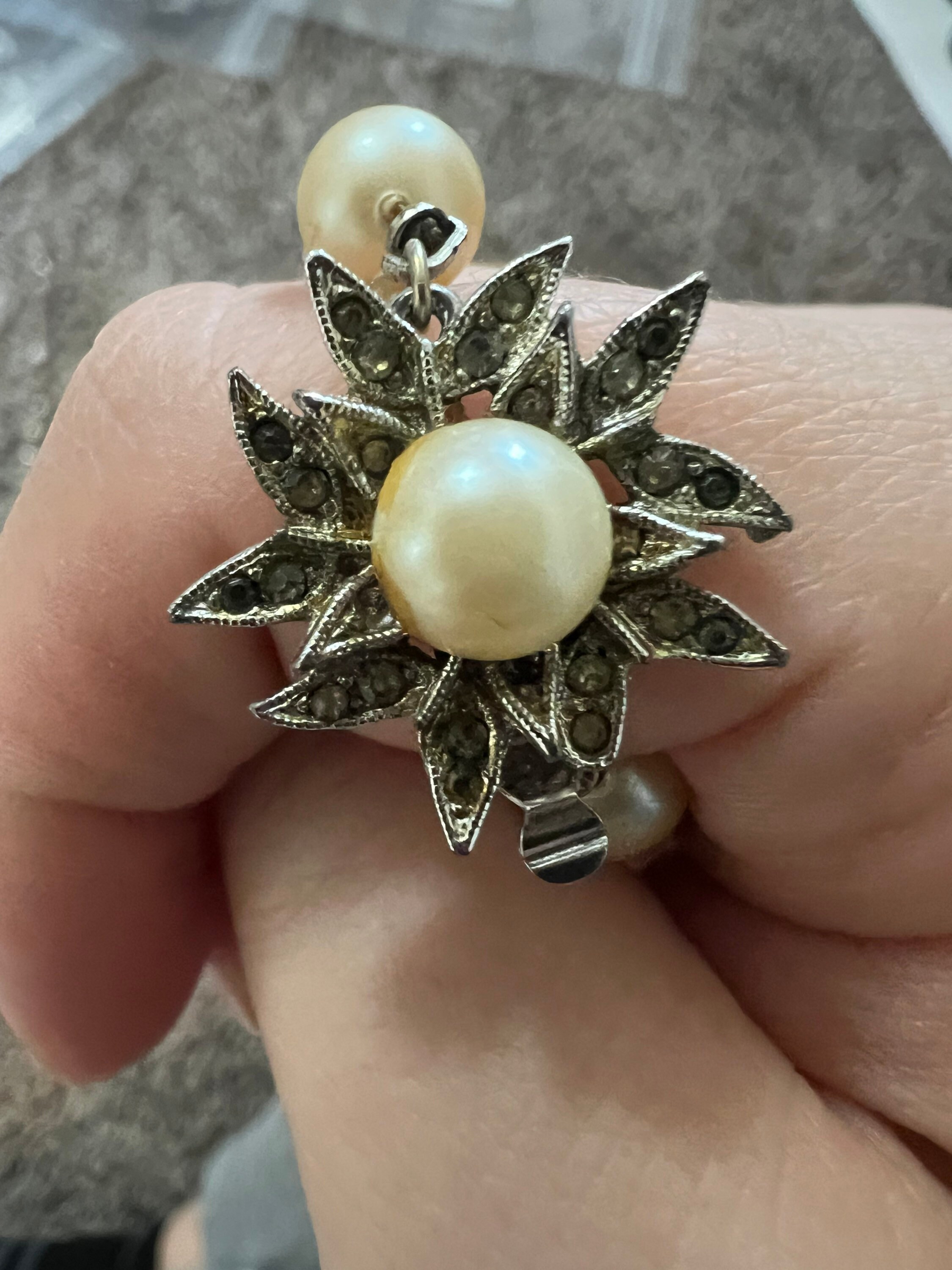 Vintage Pearl Necklace with Pendant main image 1