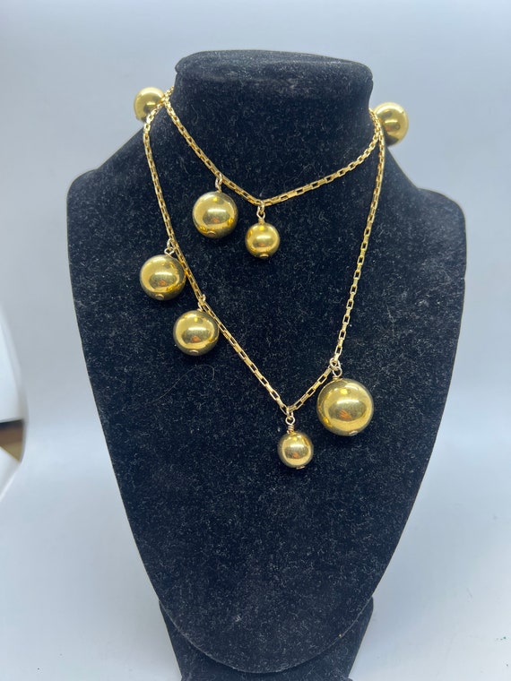 Vintage Gold Tone Necklace with Spheres - image 1