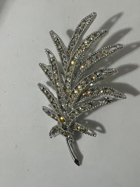 Vintage Silver Toned Leaf Brooch