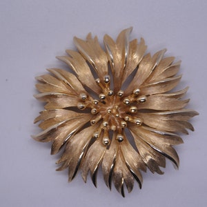 Vintage Rafari Floral/Flower Gold Tone Brooch, Signed/Stamped Rafari, 1980's