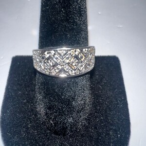 Vintage Women’s Silver Toned Ring