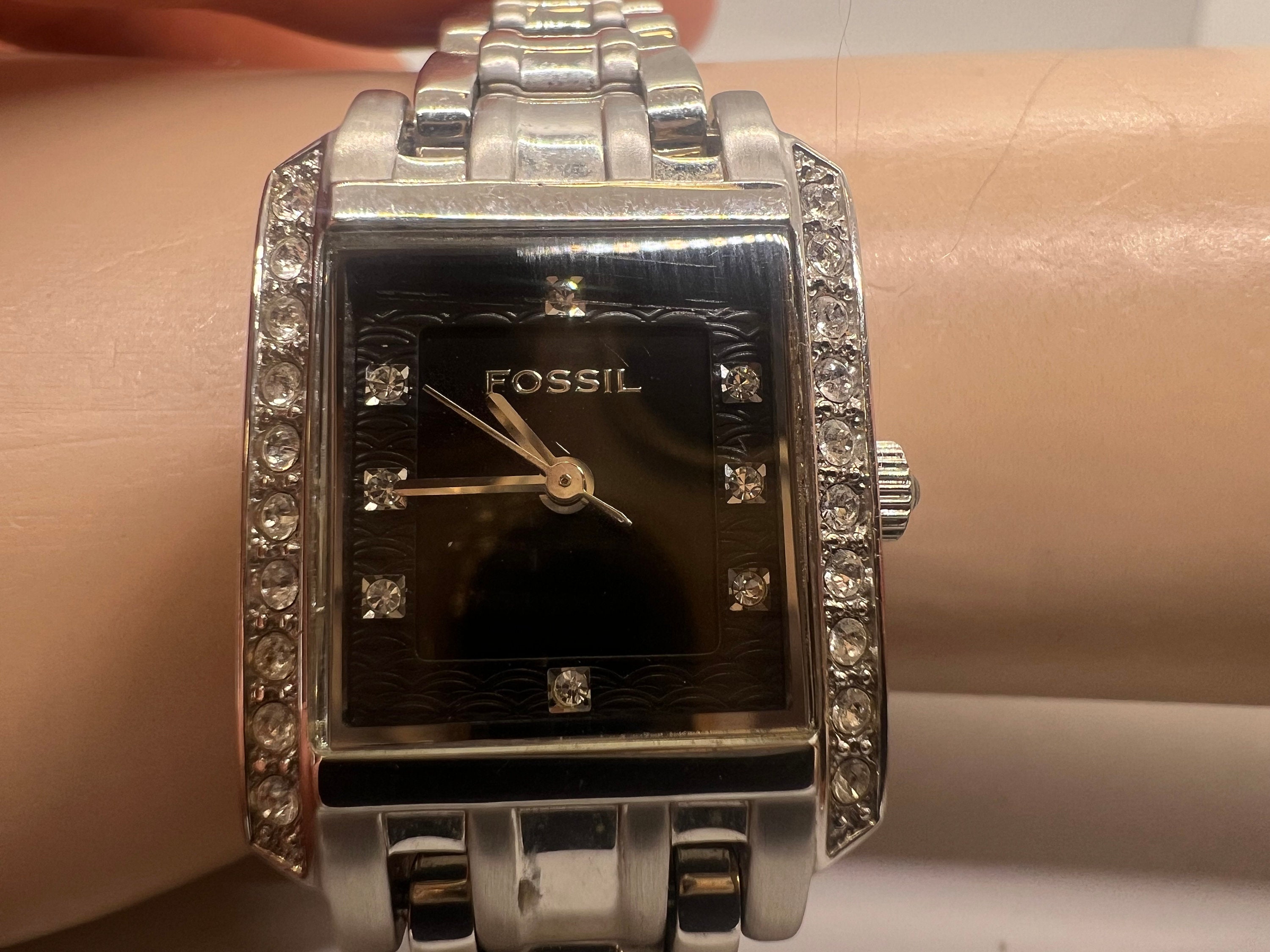 Fossil Women's Classic main image 1