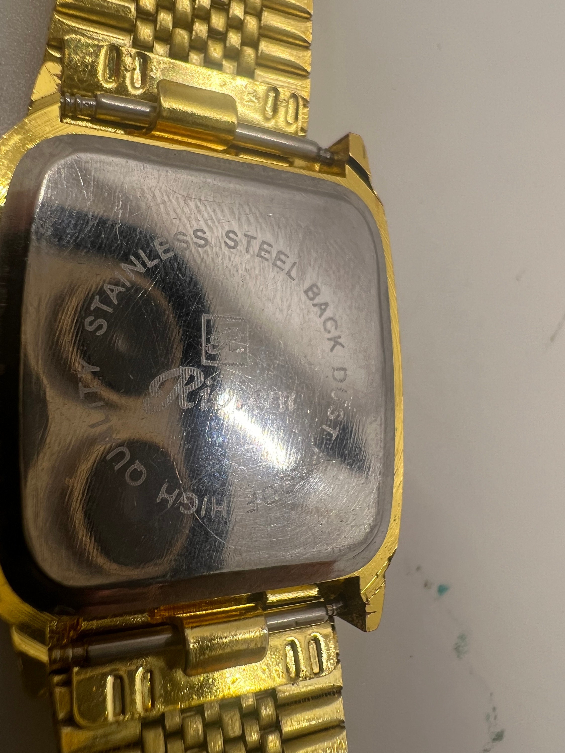 Vintage Riviera Gold Wrist Watch - Etsy display picture 1