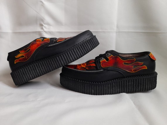 Flame clearance platform sneakers