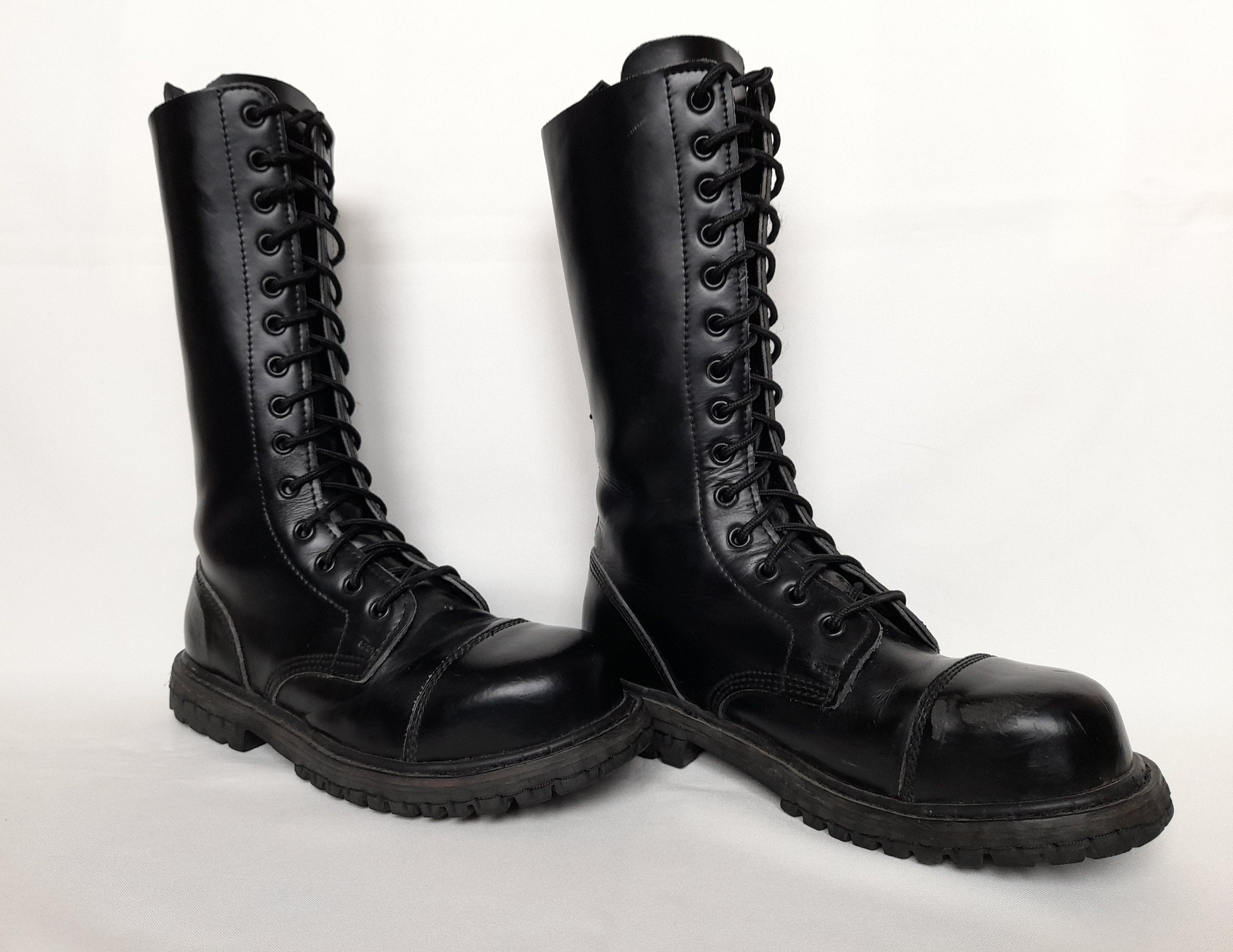 14 eye combat boots