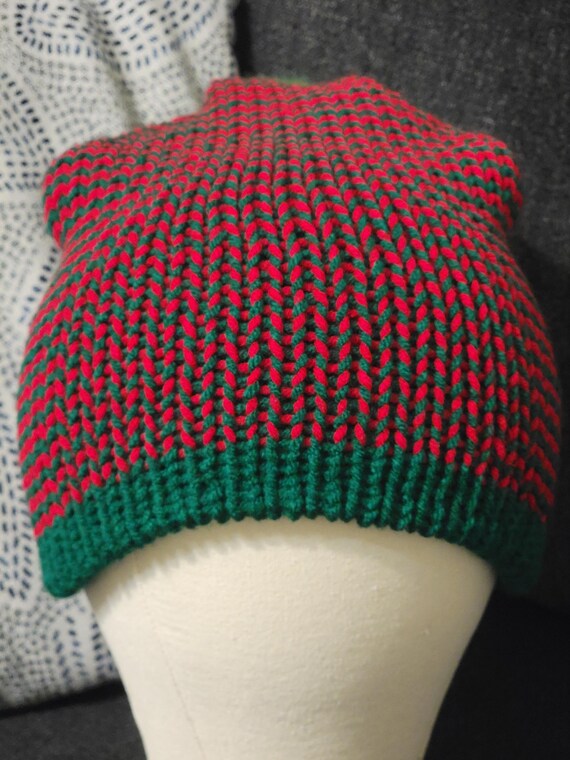 Striped Reversible Knitted Hat With Detachable Faux Fur Pom  display picture 2