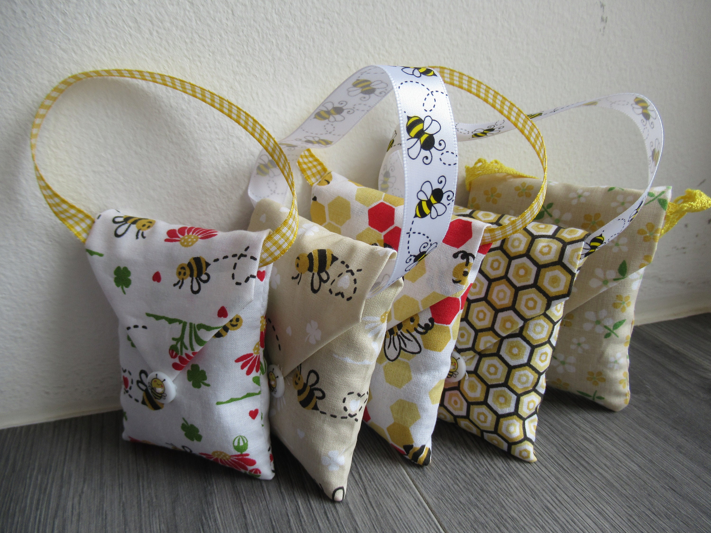 Sachet 100% Lavande Française , à Suspendre, Cadeau, Sommeil ou Autre, Abeilles