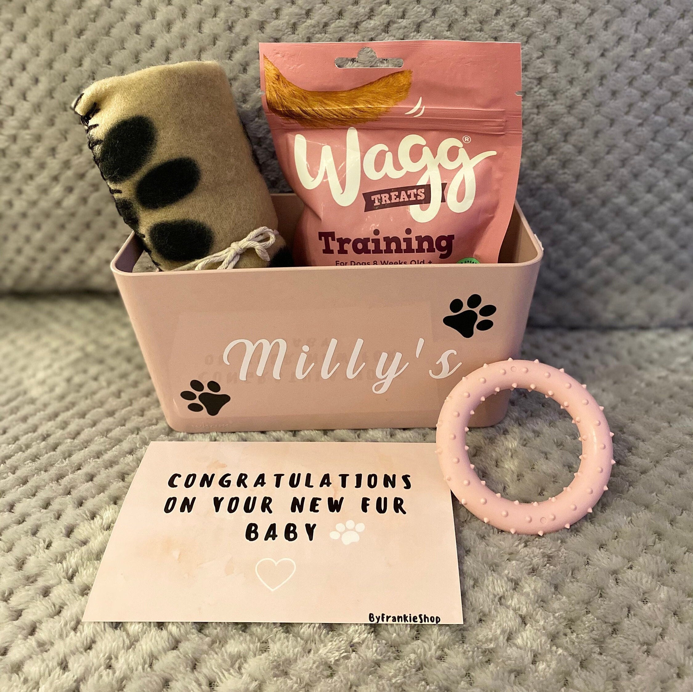 Hundewelpe Korb neue Hunde leckerli Spielzeug Decke Etsy