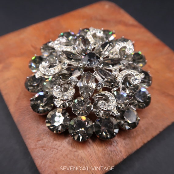 Vintage Weiss Signed Smoky Rhinestone Brooch - image 3