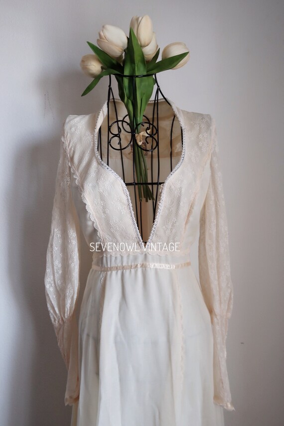 Vintage 1970s Gunne Sax White Maxi Dress Gunnie, Jess… - Gem