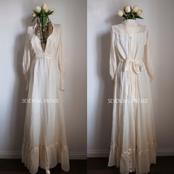 Vintage 1970s Gunne Sax White Maxi Dress Gunnie, Jess… - Gem