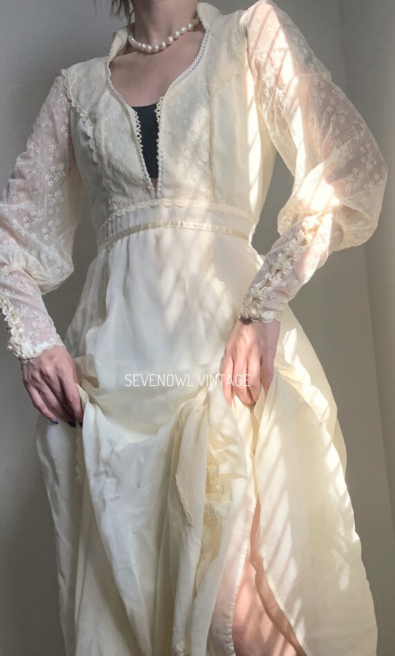 Vintage 1970s Gunne Sax White Maxi Dress Gunnie, Jess… - Gem