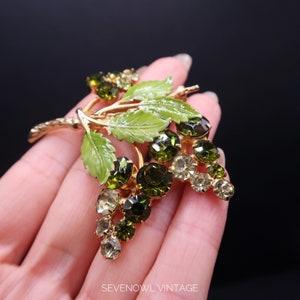 Vintage Signed Hobe 1965 Rhinestone Grape Brooch Pin