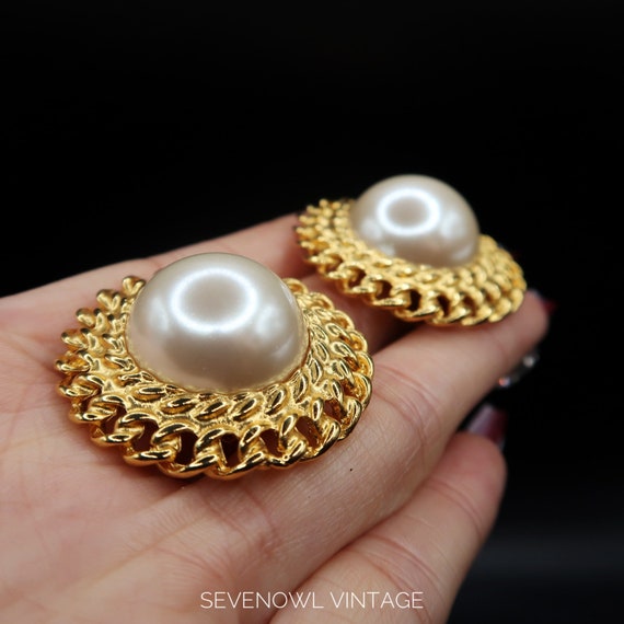 Vintage Signed Carolee Faux Pearl Round Clips On … - image 3