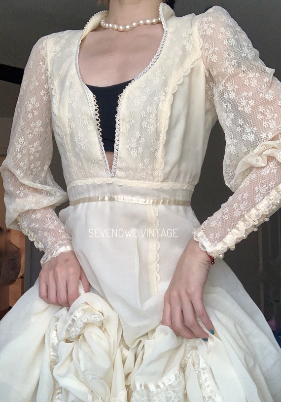 Vintage 1970s Gunne Sax White Maxi Dress Gunnie, Jess… - Gem