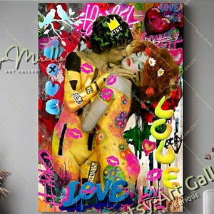 Gustav Klimt&#39;s The Kiss Canvas Print: Pop Art Graffiti Style
