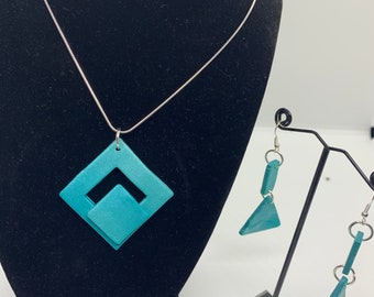 Collar y pendientes de arcilla polimérica hechos a mano