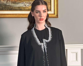 Abaya w niestandardowym rozmiarze z haftowanym kołnierzem i rękawami