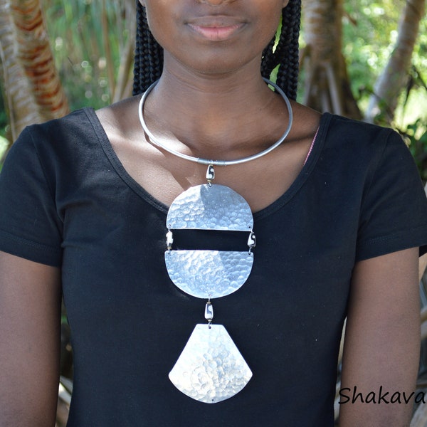 Bijoux africains collier en aluminium argent fait main bijoux en métal collier de créateur accessoires de mode africaine cadeau fait main