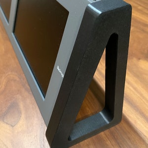 Stand on desktop for &quot;Blackmagic Design SmartView / SmartScope 4K&quot;
