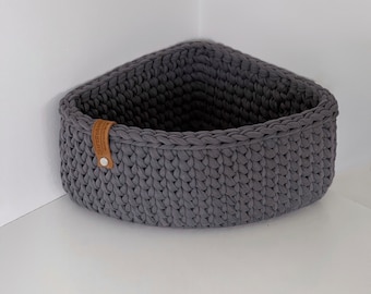 Triangle corner shelves basket, crochet hallway storage, bathroom holder, closet keeper.