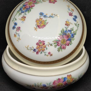Bonbonnière  Porcelain Limoges France