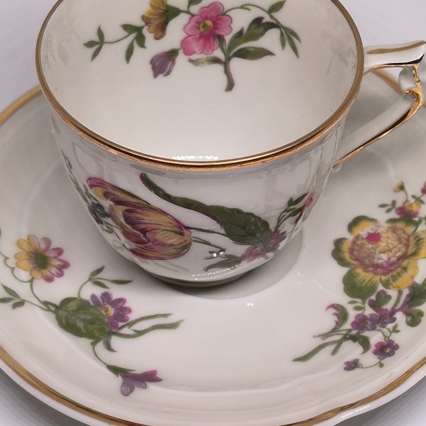 Tasse et sous-tasse en porcelaine   L. Bernardaud Limoges