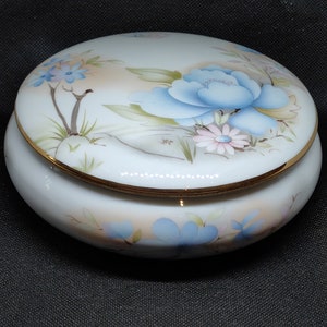 Bonbonnière  Porcelain Limoges France
