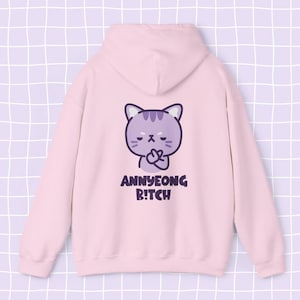 Sudadera con capucha Annyeong Btch ARMY saluda a los enemigos enviando una corona funeraria, Yoongi Cat / Suga, AgustD / Hobihearteu Shop