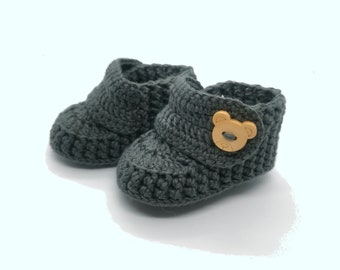 Hand Knitted Newborn Baby Booties in Grey / Handmade Baby Gifts / Baby Shower Gifts / Newborn baby gifts / Baby Booties / Newborn Baby Shoes