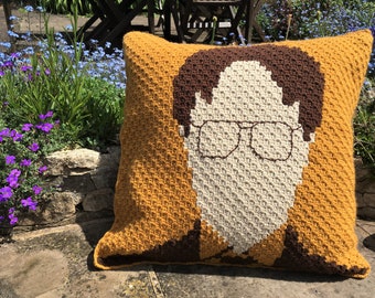 Dwight Schrute cushion crochet pattern - The Office - PDF corner to corner crochet pattern - C2C graphgan