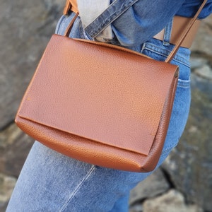 Leather Crossbody Bag, Tan Crossbody, Tan Bag, Leather Handbag, Shoulder Bag, Crossbody Bags
