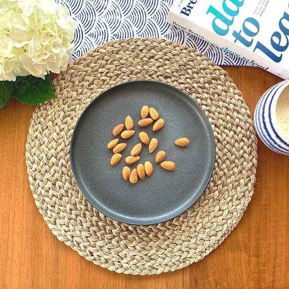 Round Placemat Sets Natural for Dining Table, Hand Braided 14inch, Sustainable dining decor, Heat Resistant Mat, Straw Braided Place Mats