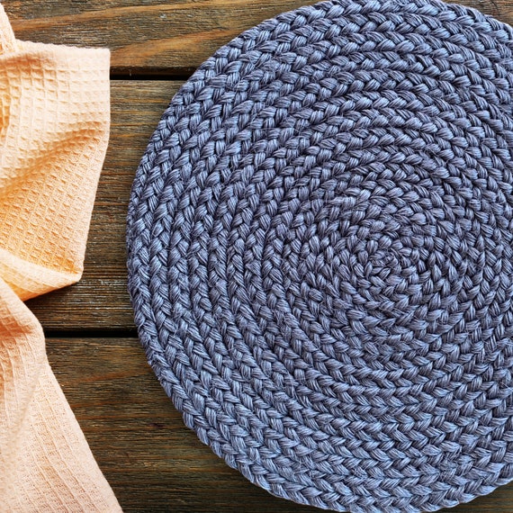 Round Natural Placemats Set for Dining Table, Hand Braided 14inch, Hot Pot  Holder Heat Resistant Mats, Straw Wicker Placemats, Gray Color 